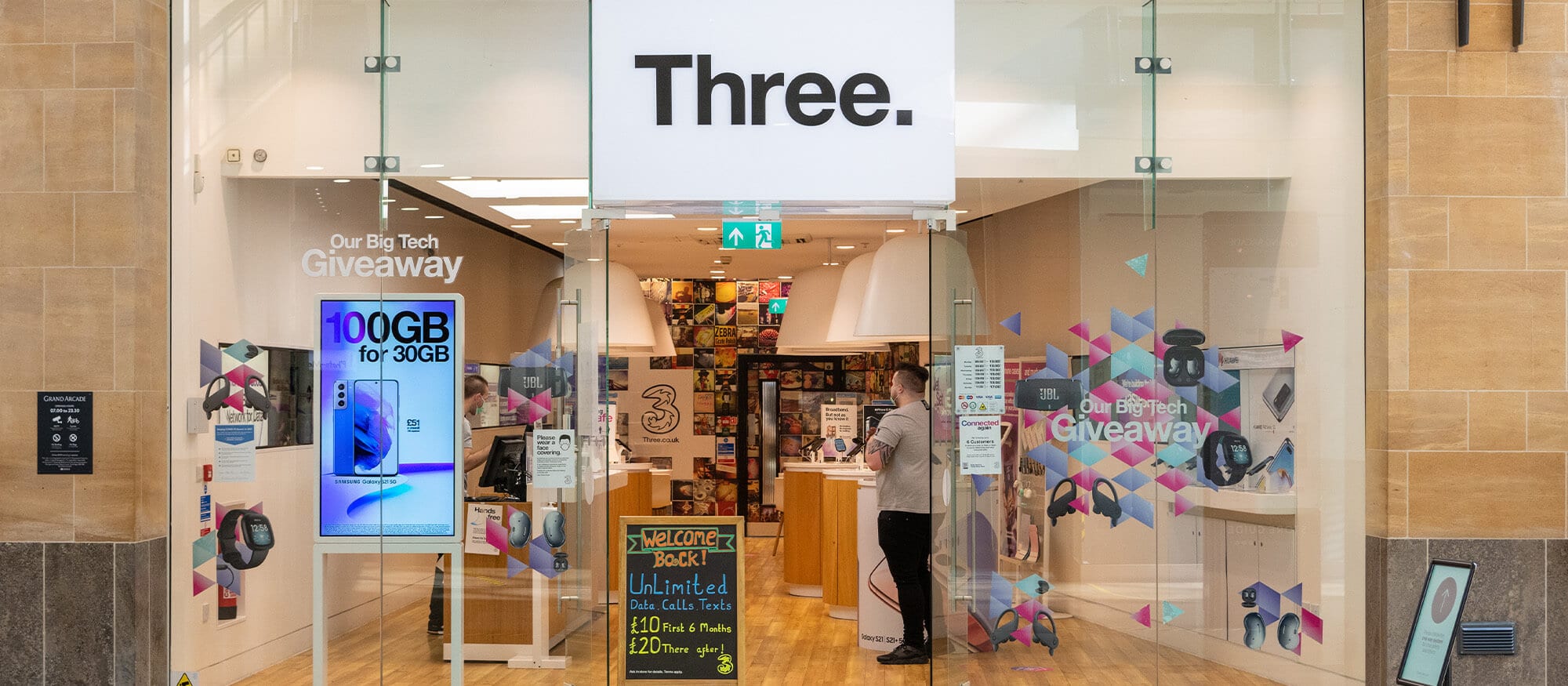 Three Mobile Grand Arcade