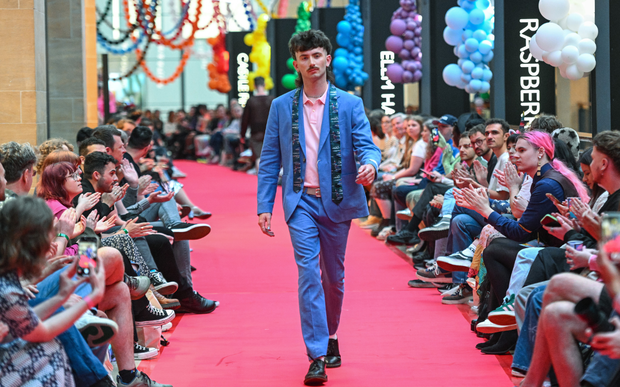 Rainbow Runway 2025 Gant